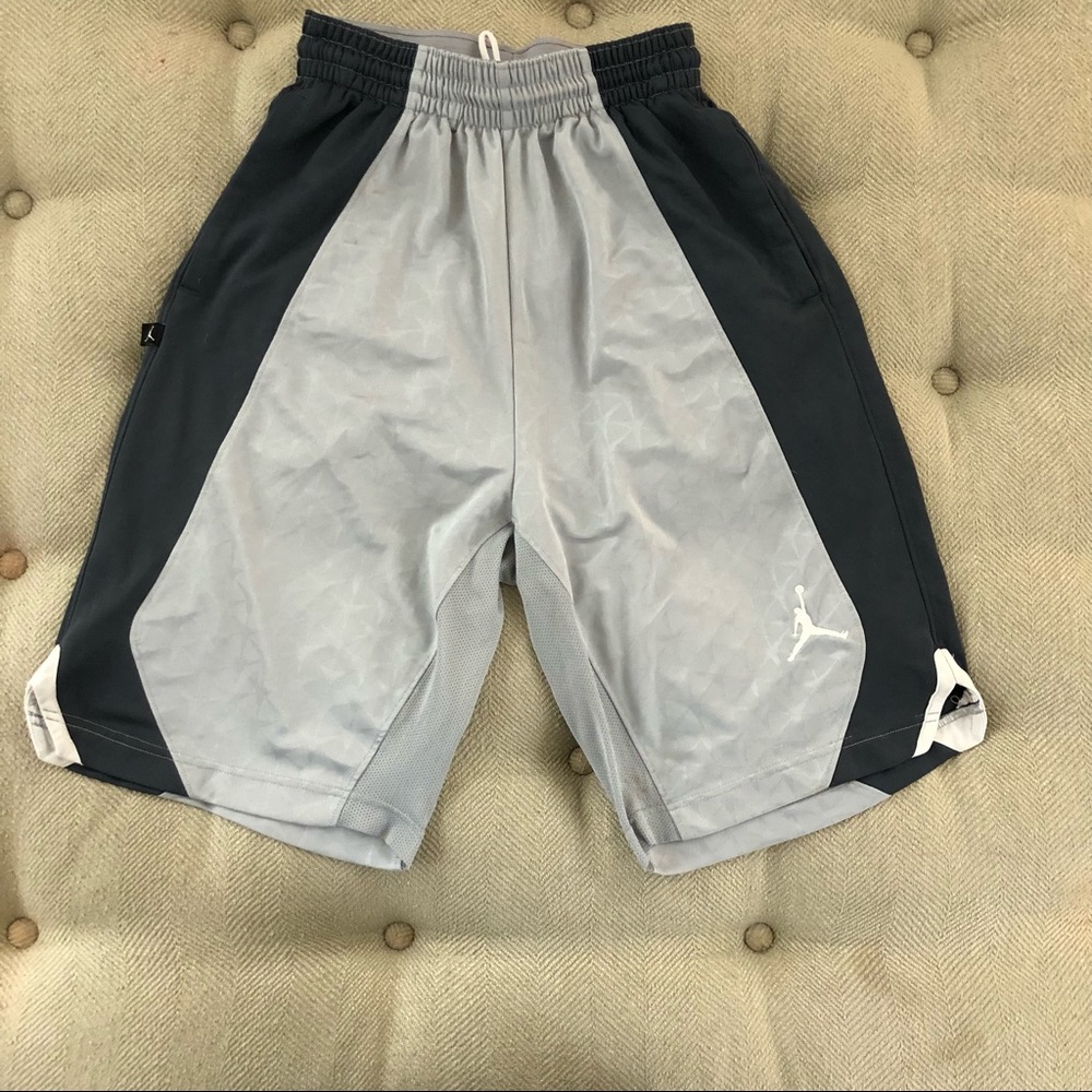 Nike Grey Air Jordan Dir Fit Shorts (Men’s Small)